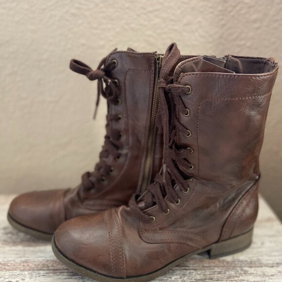 Brown Casual Combat Boot by Mossimo Supply Size 7.5 - Picture 3 of 6